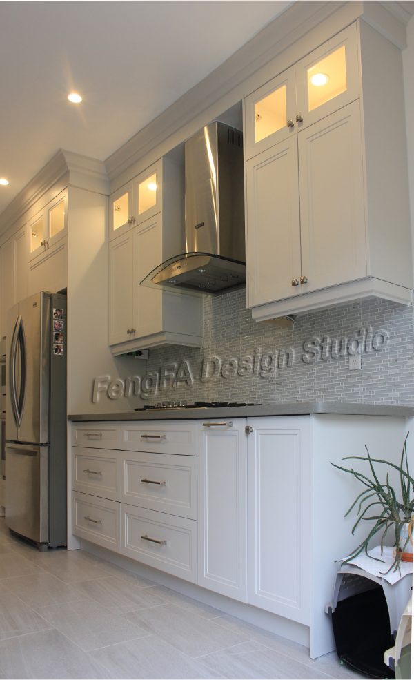 White cabinets Design