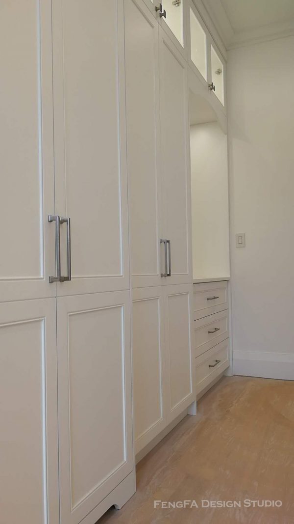 Contemporary built-ins Design