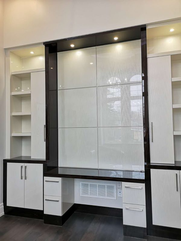 White vanity Design