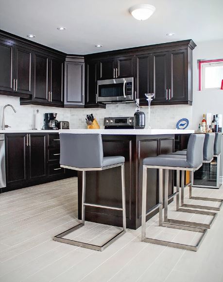 Transitional Kitchen - Float Out Island Countertop
