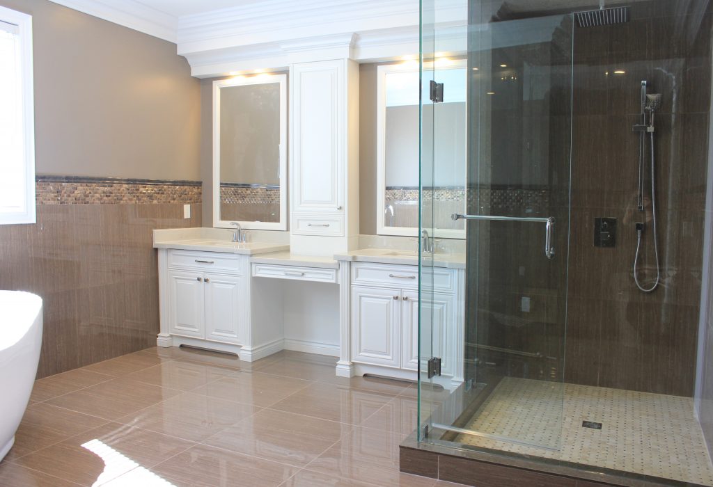 Duo Mirrors with Central Tower Cabinet