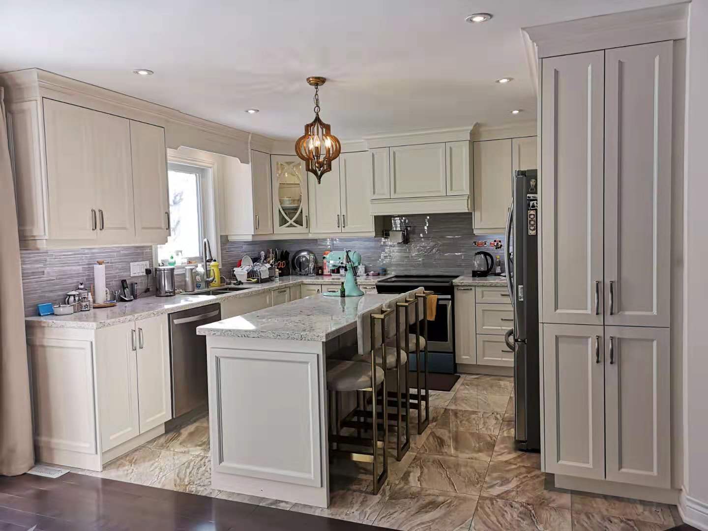 Richmond Hill Transitional Kitchen Overview